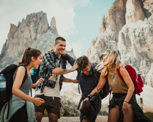Unterwegs mit Freunden in den Bergen