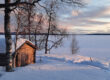 Hütte im Schnee in Lappland